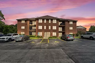 7020 Heritage Cir, Orland Park, IL 60462 - Photo 1