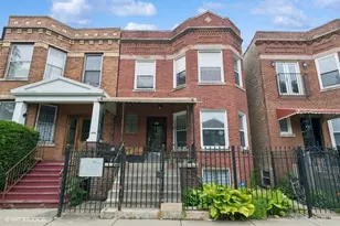 2451 N Maplewood Ave, Chicago, IL 60647 - Photo 1