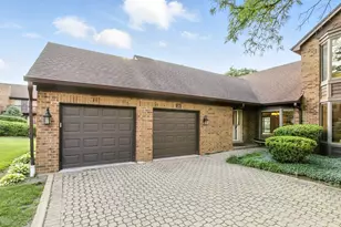 26 Princess Ct, Westchester, IL 60154 - Photo 1