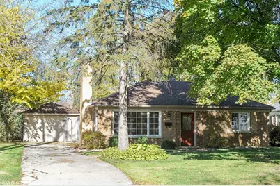 824 E Rockland Road, Libertyville, IL 60048 - Photo 1