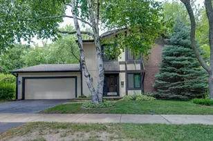 780 Chisholm Trail, Roselle, IL 60172 - Photo 1