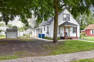 222 W South St, Dwight, IL 60420 - Photo 1