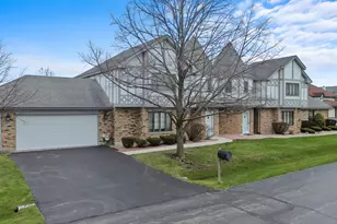 11605 S Vienna Ave, Palos Park, IL 60464 - Photo 1