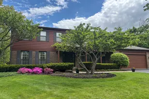 375 Sunset Dr, Northfield, IL 60093 - Photo 1