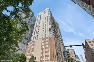 645 N Kingsbury St, Chicago, IL 60654 - Photo 1