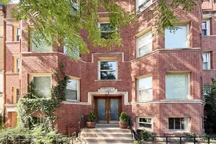 714 W Barry Ave, Chicago, IL 60657 - Photo 1