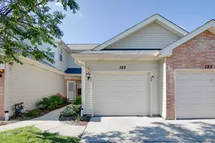 123 Golfview Dr, Glendale Heights, IL 60139 - Photo 1