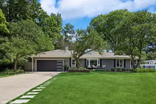 715 Duane St, Glen Ellyn, IL 60137 - Photo 1