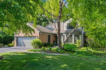 95 Warrington Drive, Lake Bluff, IL 60044 - Photo 1