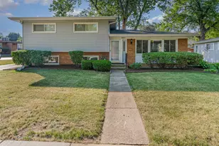 501 S 5th St, West Dundee, IL 60118 - Photo 1