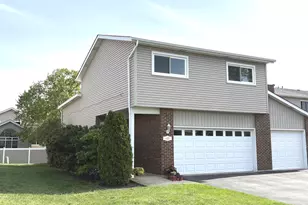 6835 Winston Dr, Tinley Park, IL 60477 - Photo 1