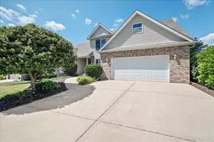 909 Casey Dr, Minooka, IL 60447 - Photo 1