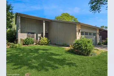 68 E Garden Avenue, Palatine, IL 60067 - Photo 1
