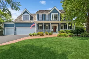 590 Oxford Lane, Lindenhurst, IL 60046 - Photo 1