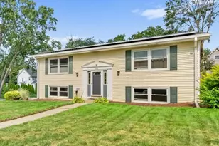 303 S President St, Wheaton, IL 60187 - Photo 1