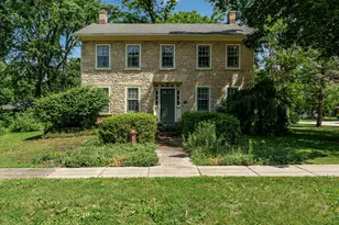 203 W Franklin St, Rockton, IL 61072 - Photo 1
