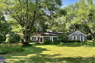 1917 Thornhill Rd, Inverness, IL 60067 - Photo 1