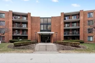 1615 E Central Rd, Arlington Heights, IL 60005 - Photo 1