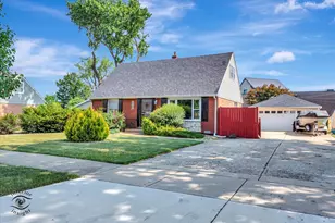 7117 W 82nd Pl, Burbank, IL 60459 - Photo 1