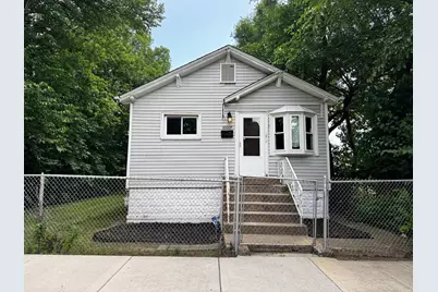 10007 S Hoxie Avenue, Chicago, IL 60617 - Photo 1
