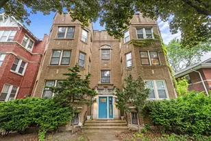 126 N Austin Blvd, Oak Park, IL 60302 - Photo 1