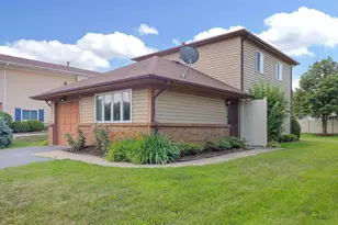 564 Sauk Ct, Carol Stream, IL 60188 - Photo 1