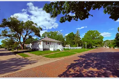 902 E Illinois Street, Urbana, IL 61801 - Photo 1