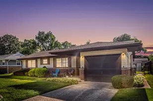 78 Ridgewood Rd, Elk Grove Village, IL 60007 - Photo 1