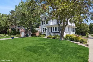 311 Wagner Rd, Northfield, IL 60093 - Photo 1