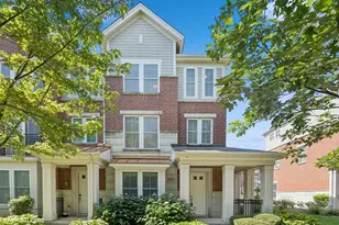 208 W Hyde St, Arlington Heights, IL 60005 - Photo 1