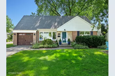 19 Indian Drive, Clarendon Hills, IL 60514 - Photo 1