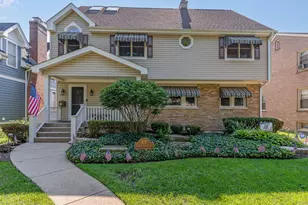 117 N Walnut St, Elmhurst, IL 60126 - Photo 1