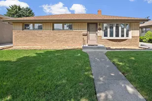 4614 Prairie Ave, Brookfield, IL 60513 - Photo 1