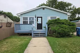 516 N Lancaster Ave, Aurora, IL 60506 - Photo 1