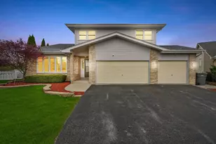 9028 Robin Ct, Orland Hills, IL 60487 - Photo 1