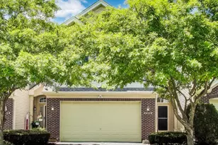 2302 Sandy Creek Dr, Algonquin, IL 60102 - Photo 1