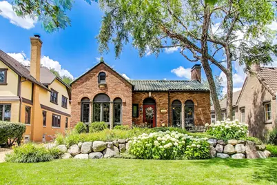 210 Berry Parkway, Park Ridge, IL 60068 - Photo 1