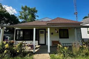 415 W Johnson St, Clifton, IL 61727 - Photo 1