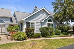 2 Warwick Ln, Lincolnshire, IL 60069 - Photo 1