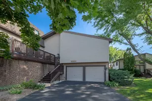 29W400 Thornwood Ln, Warrenville, IL 60555 - Photo 1