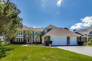 2114 Birchwood Ln, Buffalo Grove, IL 60089 - Photo 1