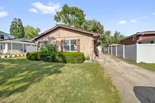 1025 S Ardmore Ave, Villa Park, IL 60181 - Photo 1
