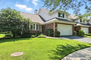 32756 N Stone Manor Dr, Grayslake, IL 60030 - Photo 1