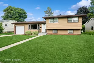 401 Elden Dr, Cary, IL 60013 - Photo 1