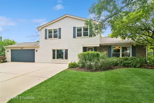 1050 Crofton Ln, Buffalo Grove, IL 60089 - Photo 1