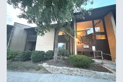 6156 Knoll Way Drive #101, Willowbrook, IL 60527 - Photo 1