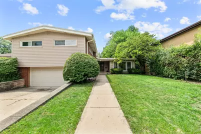 9016 Kilbourn Avenue, Skokie, IL 60076 - Photo 1