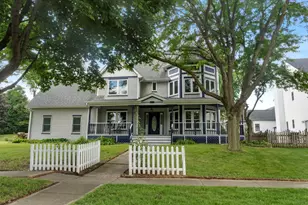 341 Tanager Dr, Woodstock, IL 60098 - Photo 1