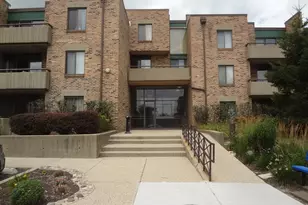 1931 Prairie Square, Schaumburg, IL 60173 - Photo 1