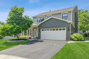 1050 Pembridge Rd, Lake Zurich, IL 60047 - Photo 1